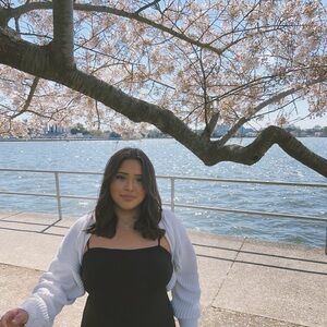 Meet your Posher, Stephany